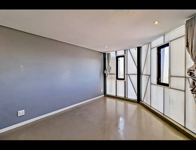 518M² BUILDING FOR SALE IN BRIXTON